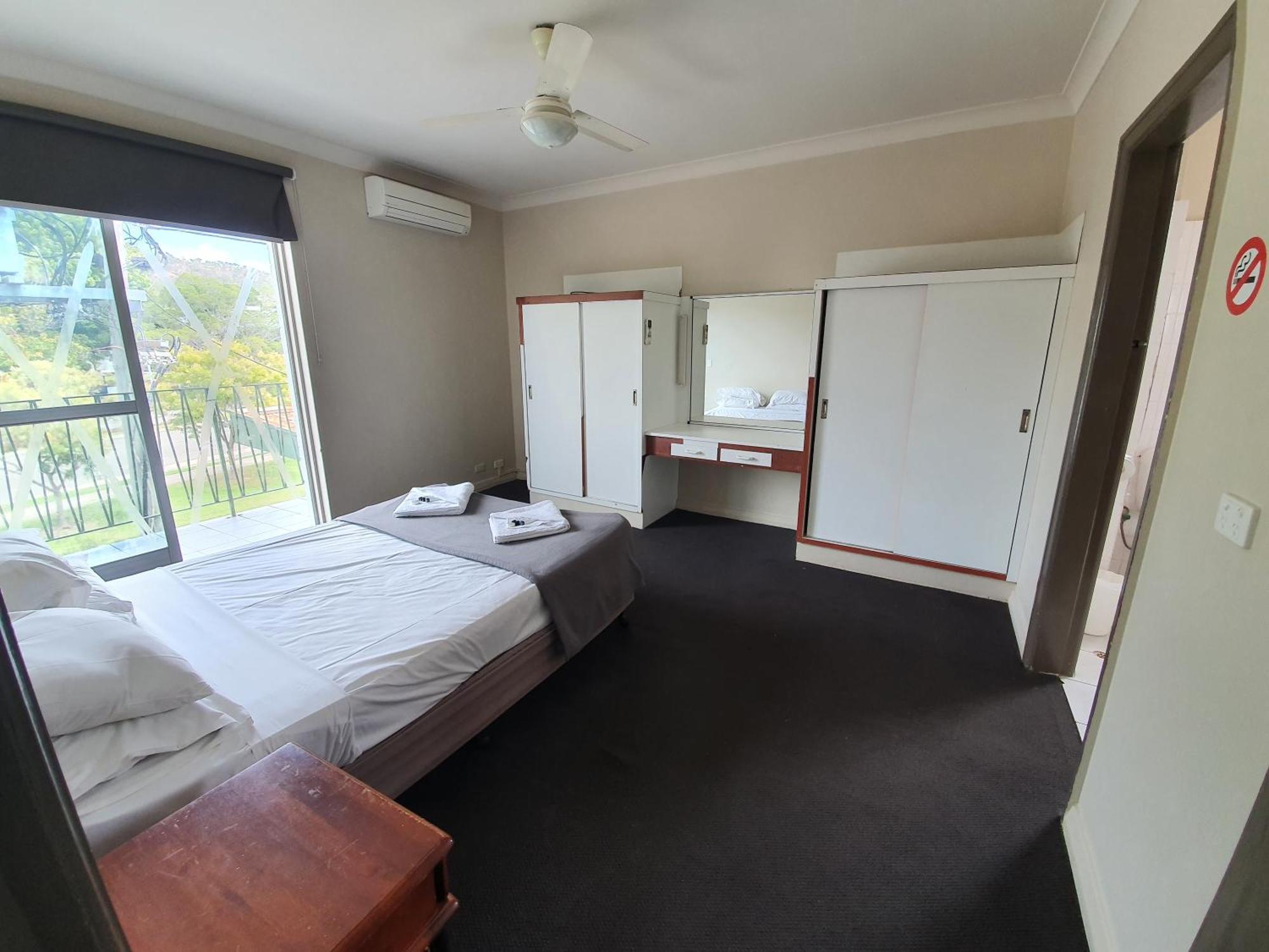 Hotel Allen Townsville Esterno foto